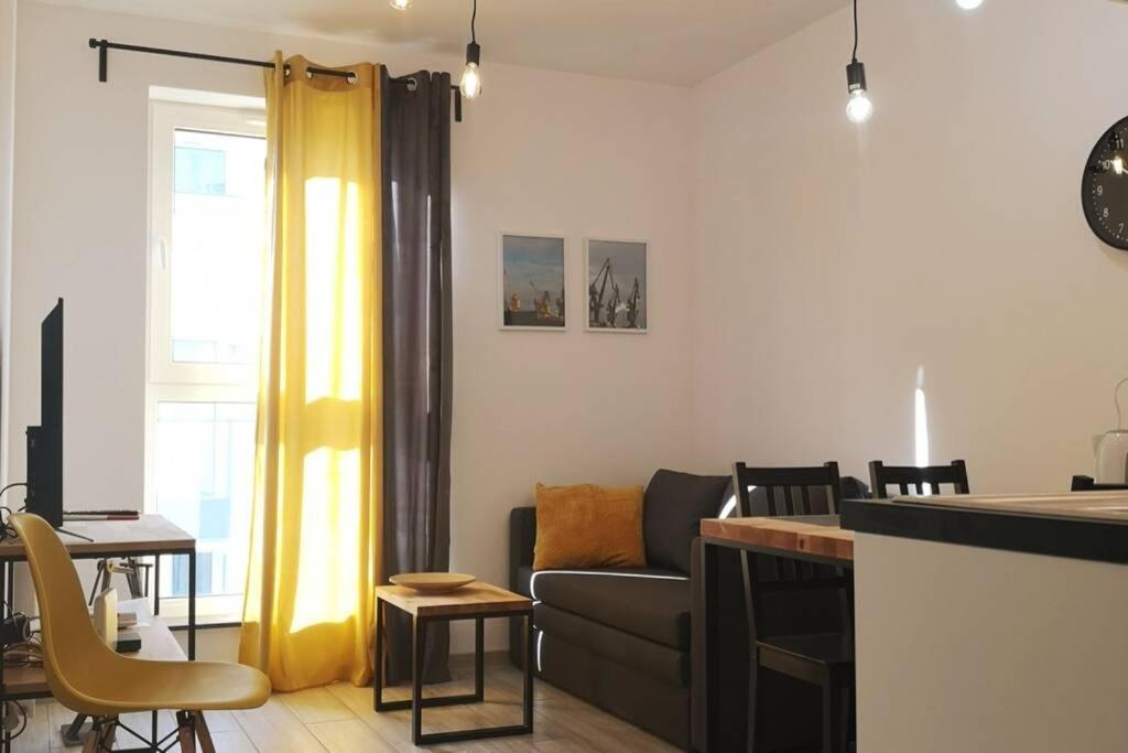 The Yellow Apartment Gdańsk Exteriör bild